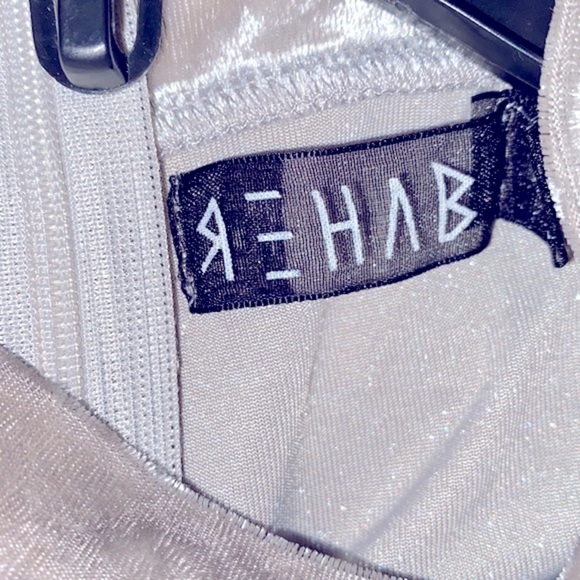 Rehab tan crushed velvet romper size large - Picture 5 of 9